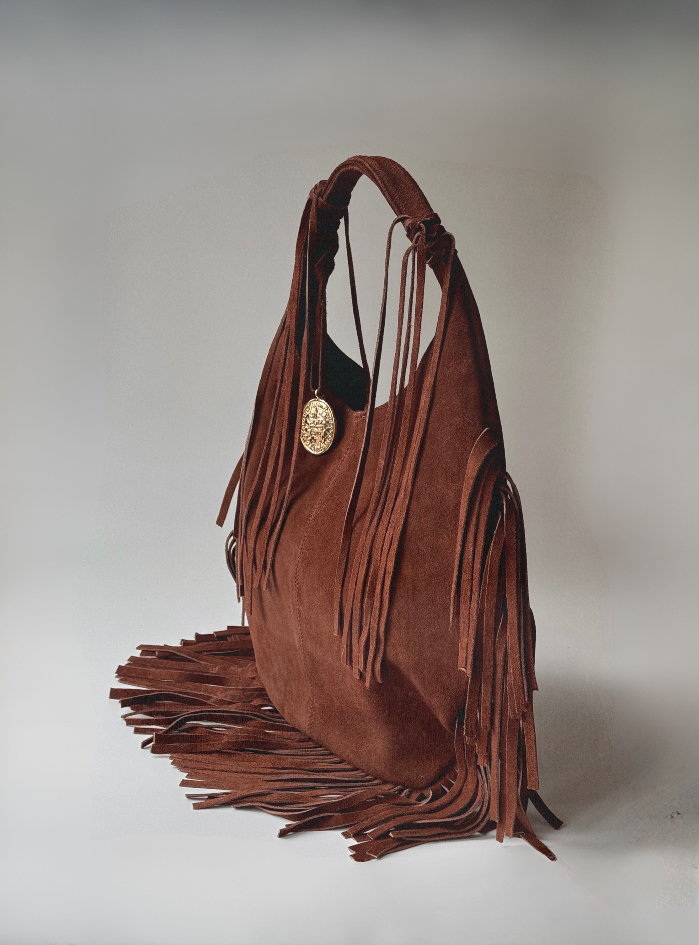 Drop 1: Carolina Crowley